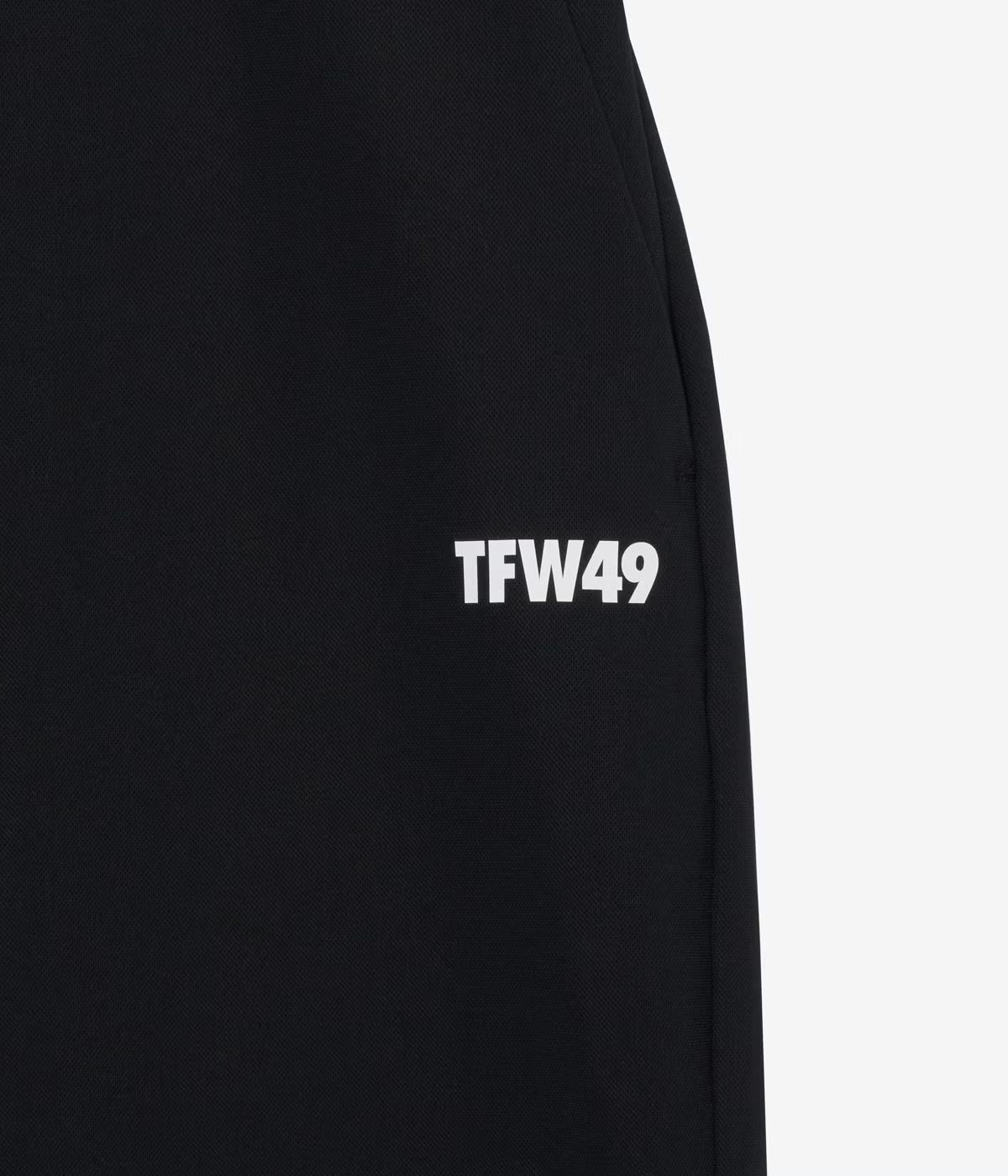 LUXURY SPORTY SHORTS