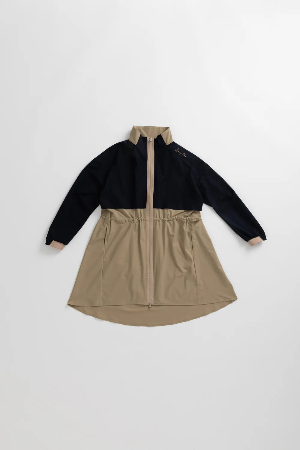 WINDPROOF ＆ PACKABLE ONE-PIECE COAT