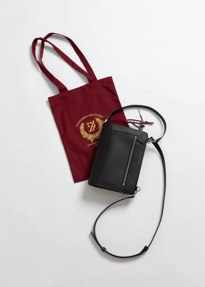 4WAY LEATHER VERTICAL BAG
