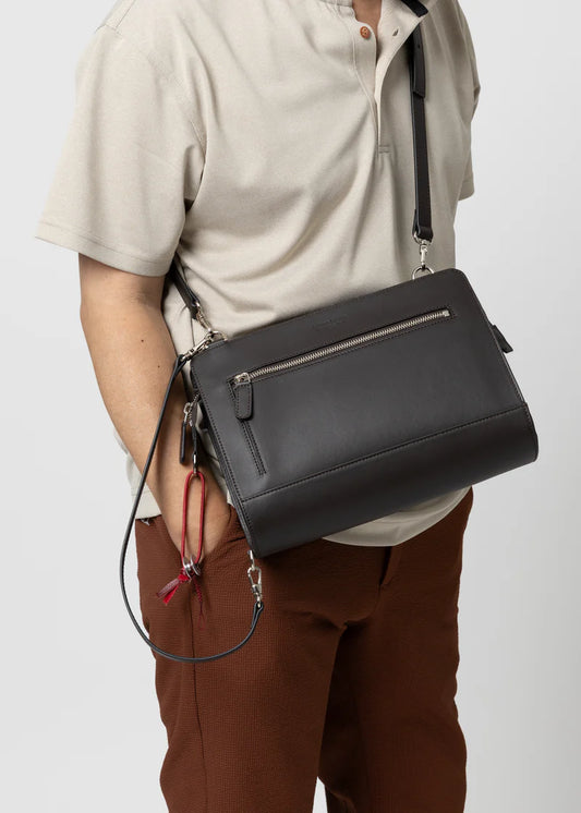 4WAY LEATHER VERTICAL BAG
