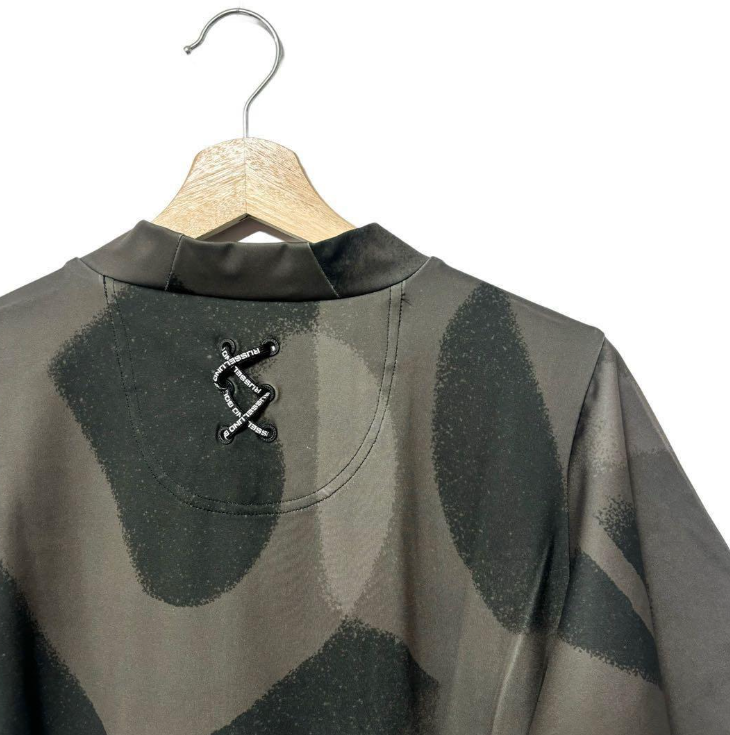 RSGロゴ スプレー ショートスリーブ モックネック