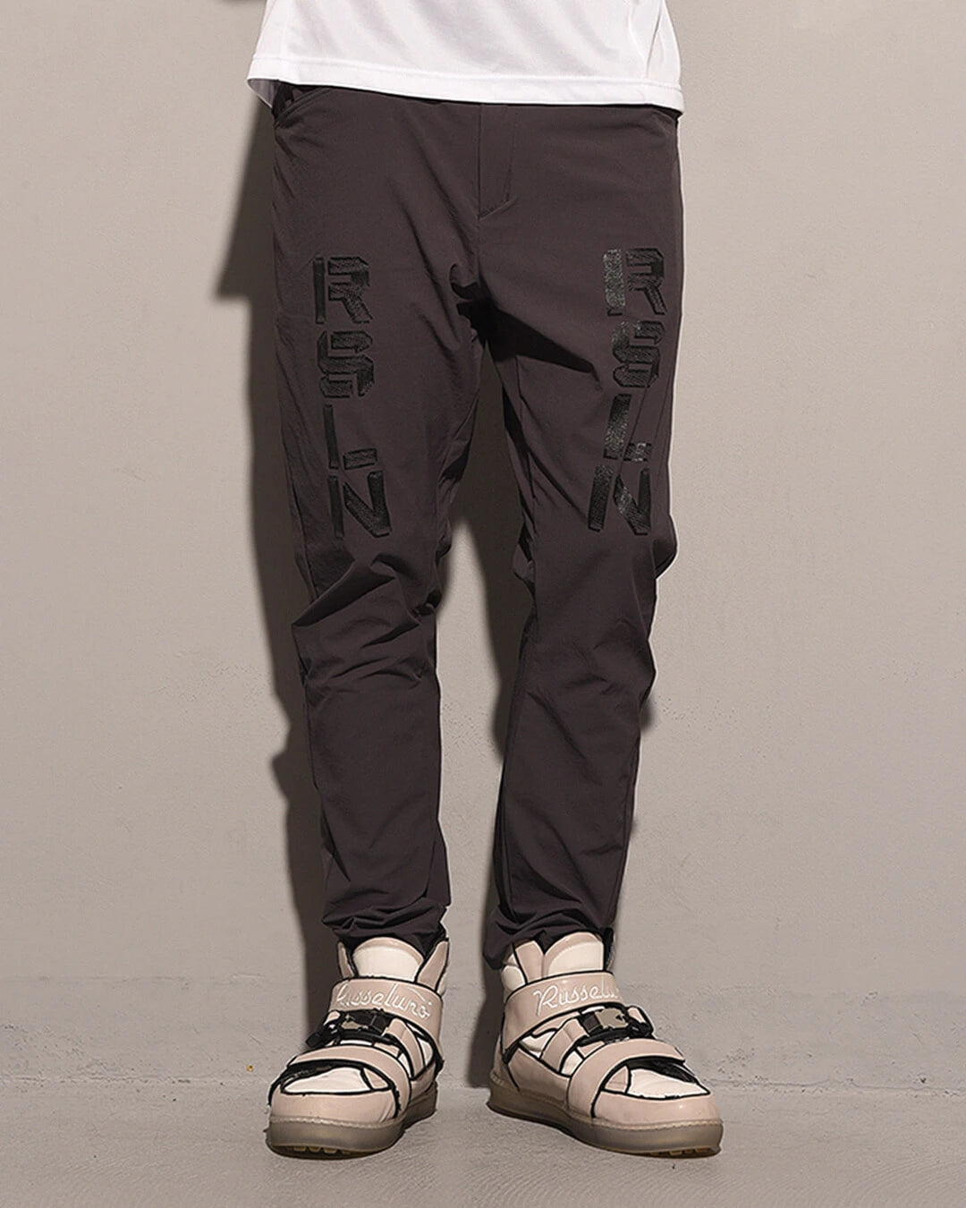 3D CUT PANTS (LOGO) 3Dカットパンツ（ロゴ）