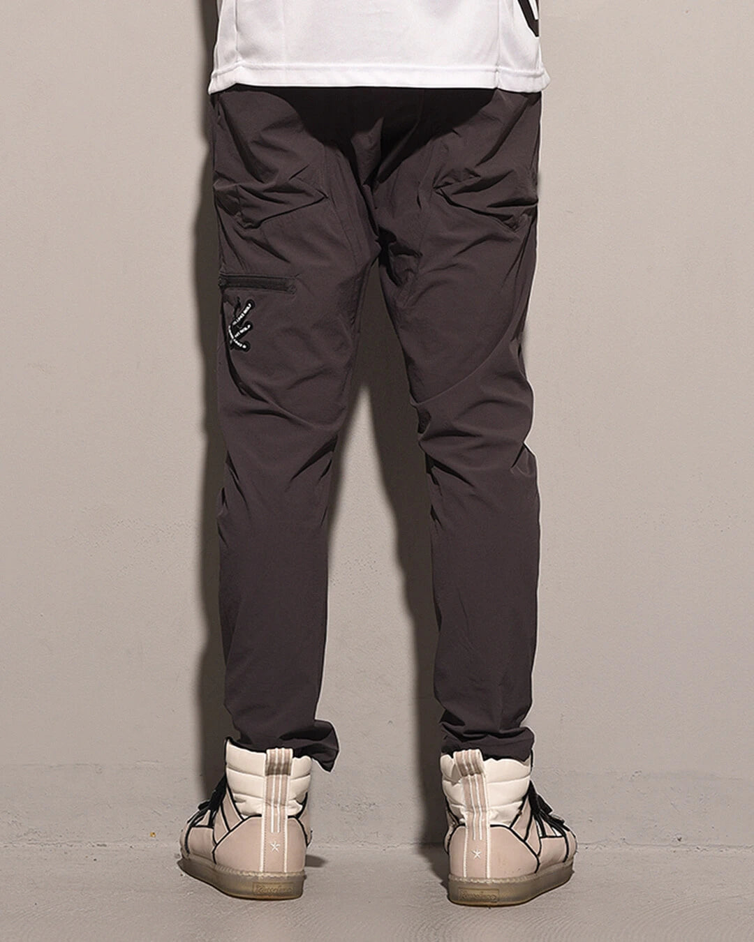 3D CUT PANTS (LOGO) 3Dカットパンツ（ロゴ）