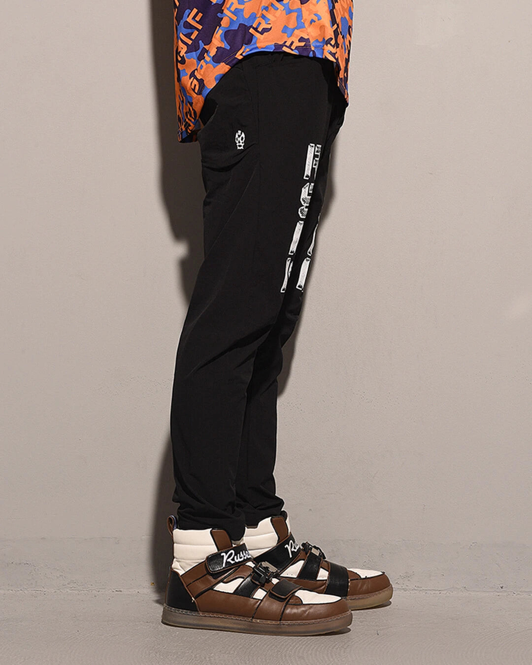 3D CUT PANTS (LOGO) 3Dカットパンツ（ロゴ）
